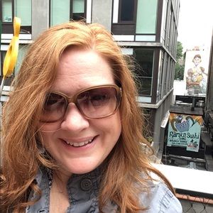 Meet your Posher, Kelly